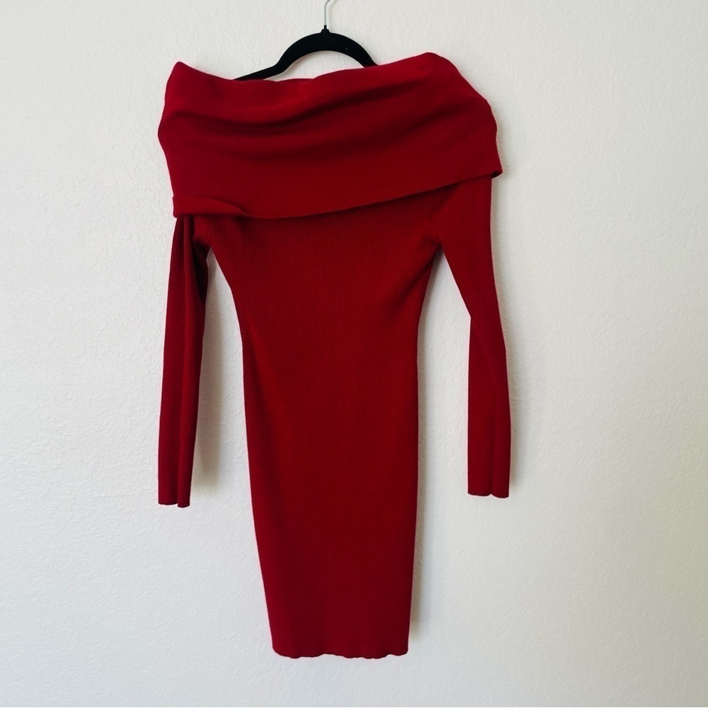 CuMMENSE woman’s off the shoulder red mini dress size S fall winter chic